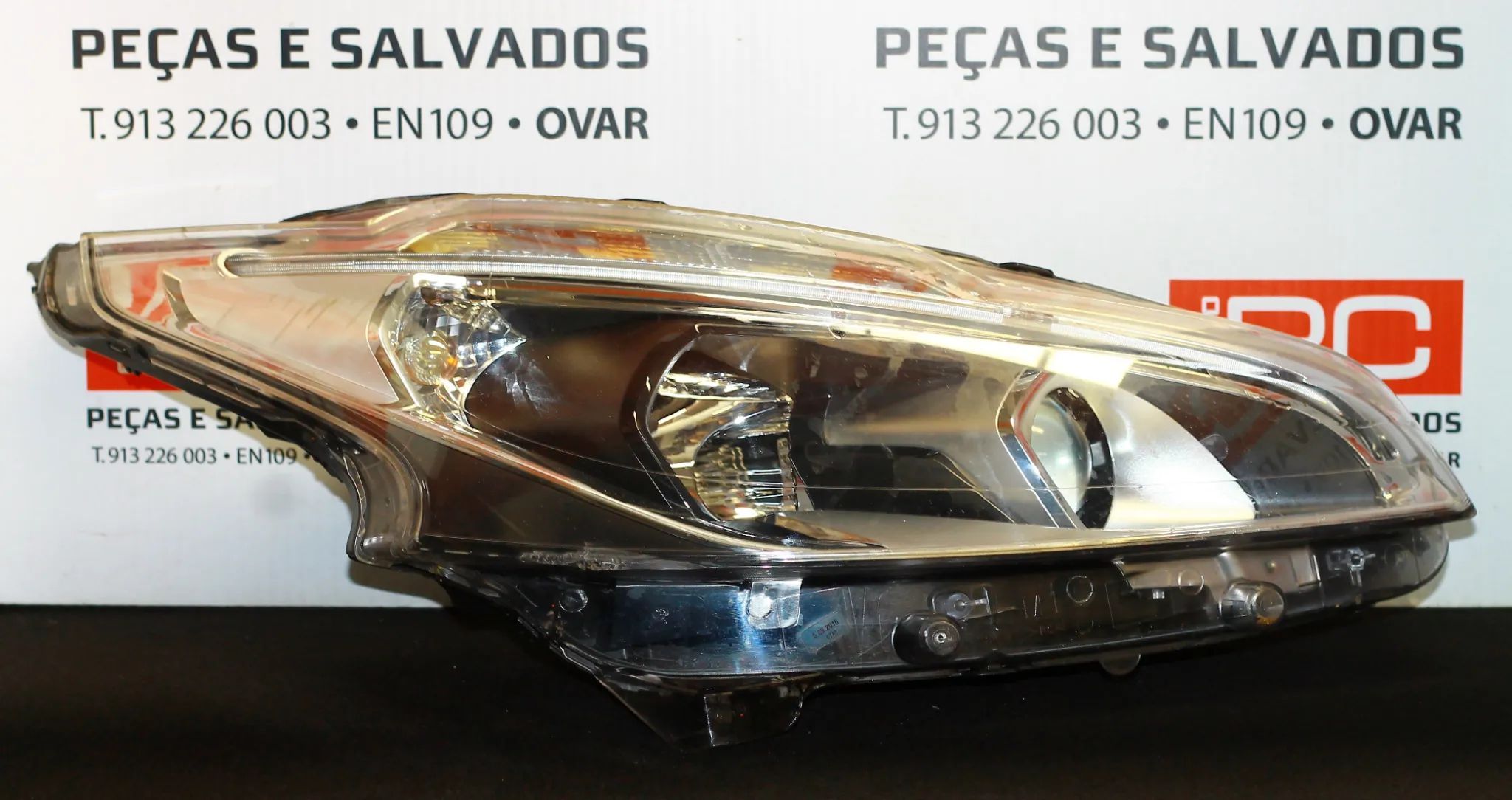 ÓPTICA DIREITA PEUGEOT 208