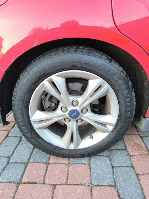 Goodyear 205/55R16 Całoroczne