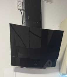 Витяжка "Vento" чорного кольору