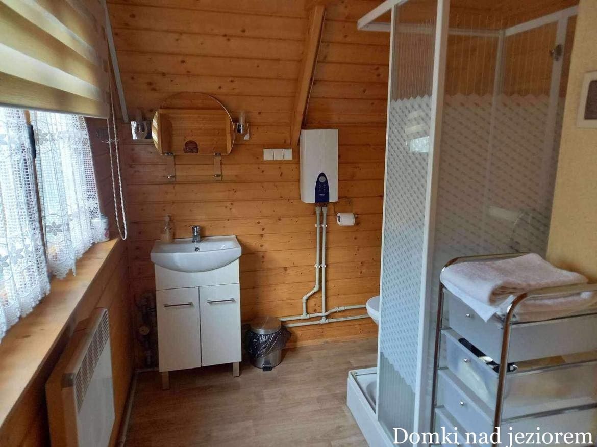 Wakacje w górach nad jeziorem. Domki i apartamenty Jezioro Żywieckie.