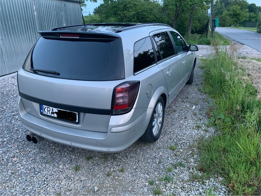 Opel Astra H kombi 1.8 Automat