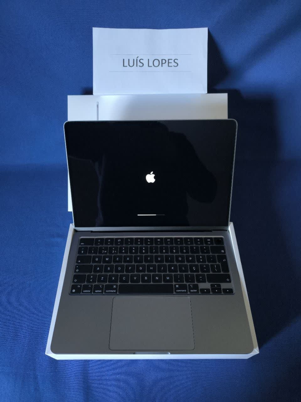 MacBook Air M2 6 Ciclos 8CPU 8GPU 256GB