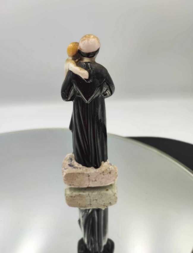 Przedwojenna gipsowa figurka św.Antoni,wys.12,5 cm.