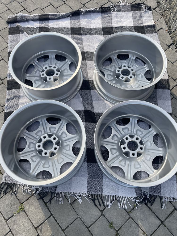 rial r18 arc m800 Mercedes AMG 124 E500