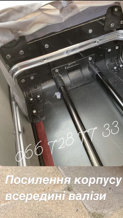 Чемодан .Валіза  Three Birds. В наявності всі розміри і кольори