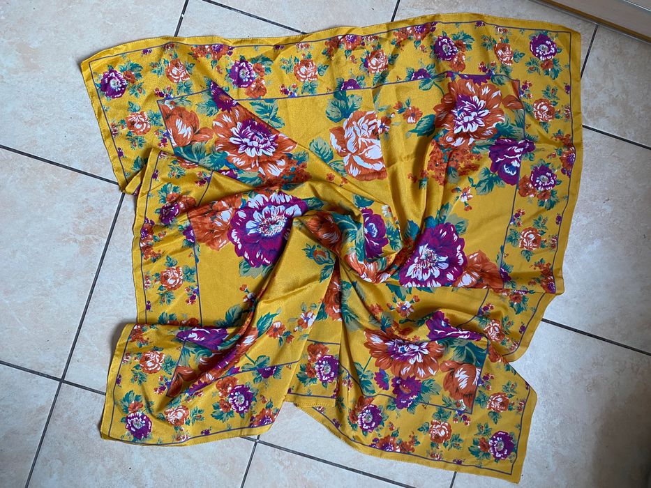 Шикарный нарядный платок Италия