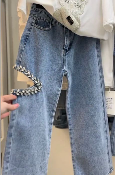 Джинсы на девочку 7-8 лет