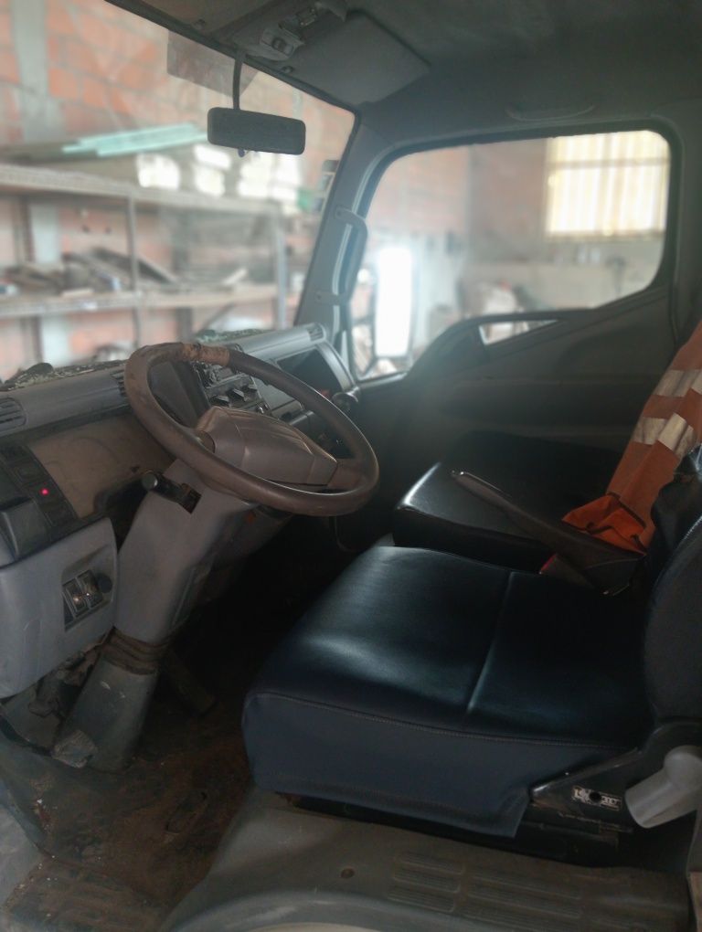 Carrinha Mitsubishi fuso