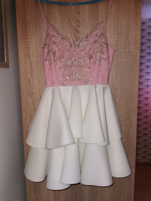 Dwie sukienki jak nowe