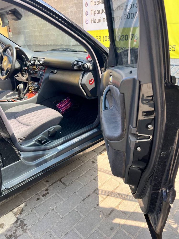 Mercedes-Benz C-Class 2002 W203