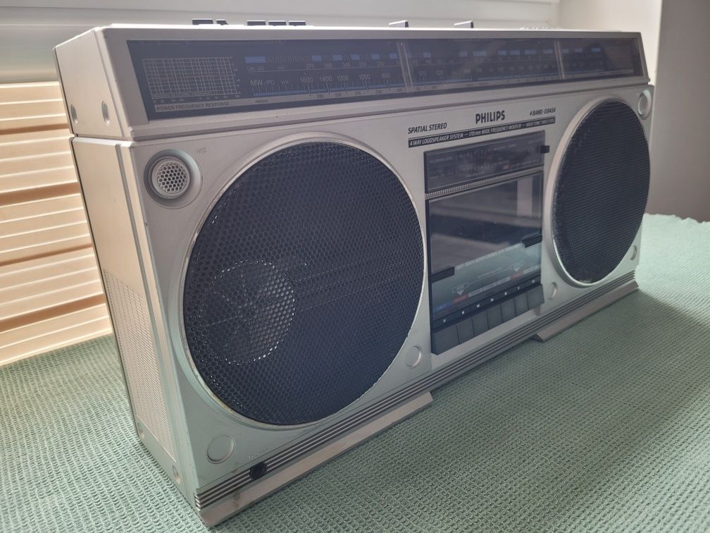 Radiomagnetofon PHILIPS.