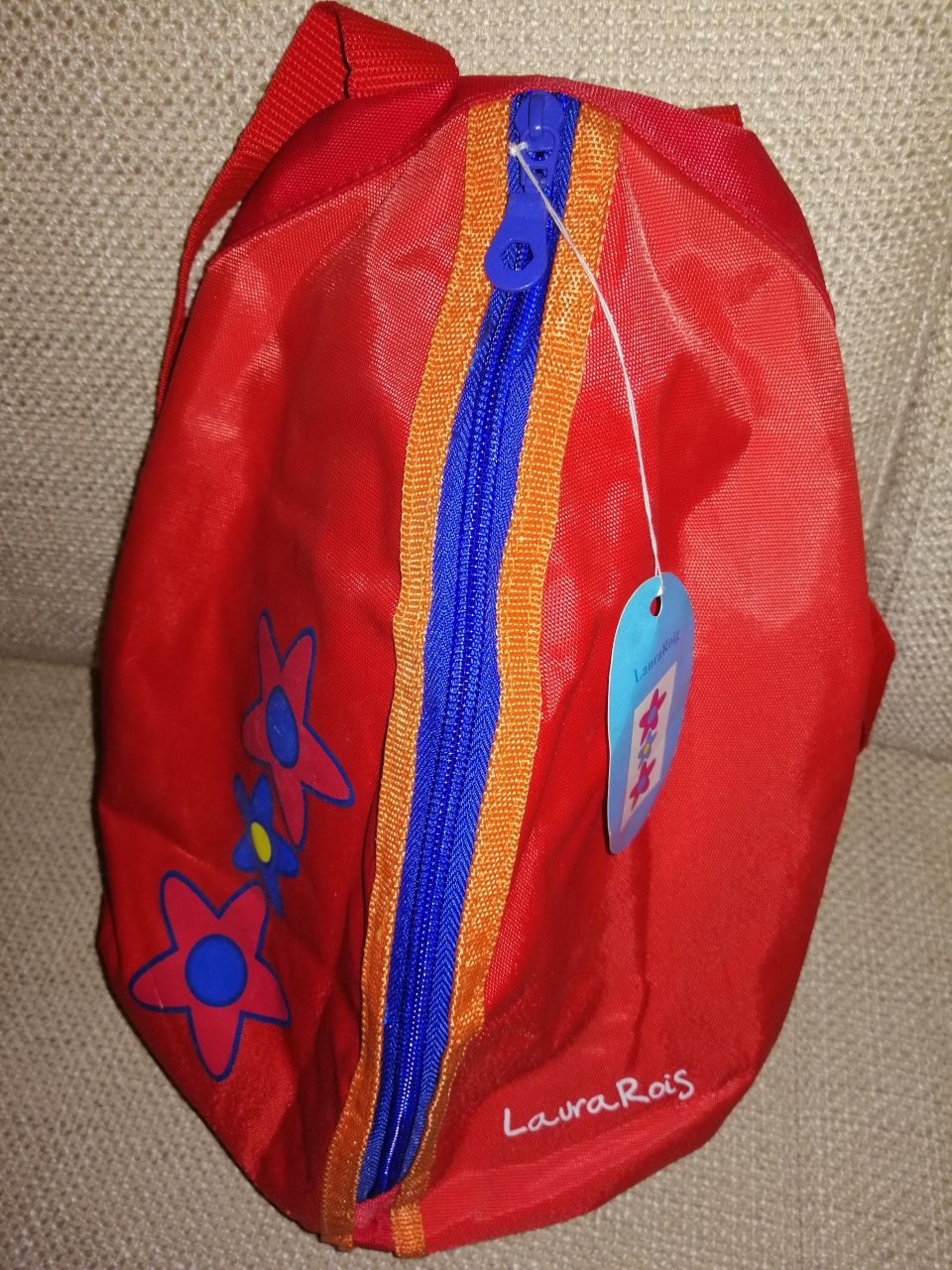 Mochila oficial da marca Laura Roiz, nova e com etiqueta