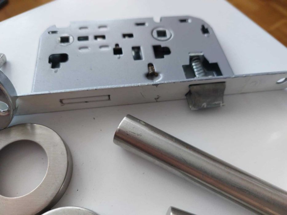 Zamek do drzwi łazienkowych