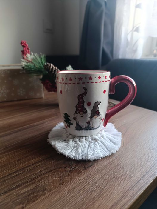 Świąteczna podkładka pod kubek handmade makrama biała śnieżynka