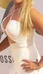 Vestido com etiquetas