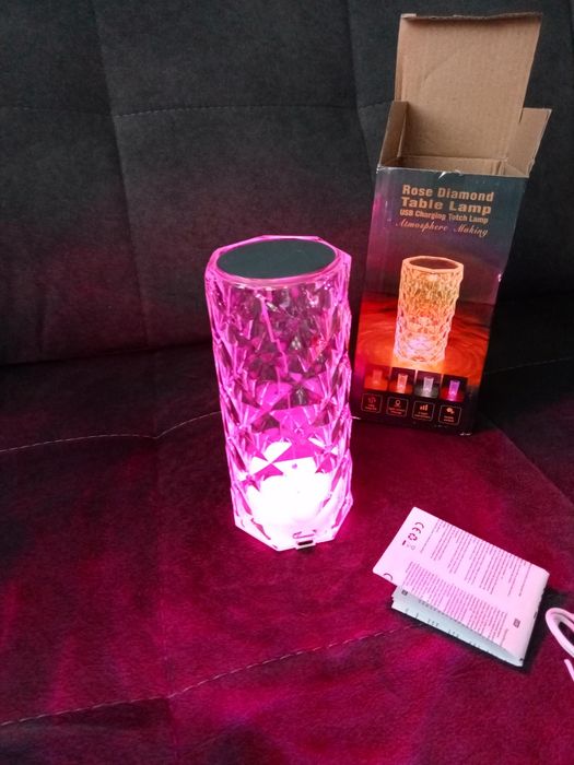 Lampka zmieniająca kolory