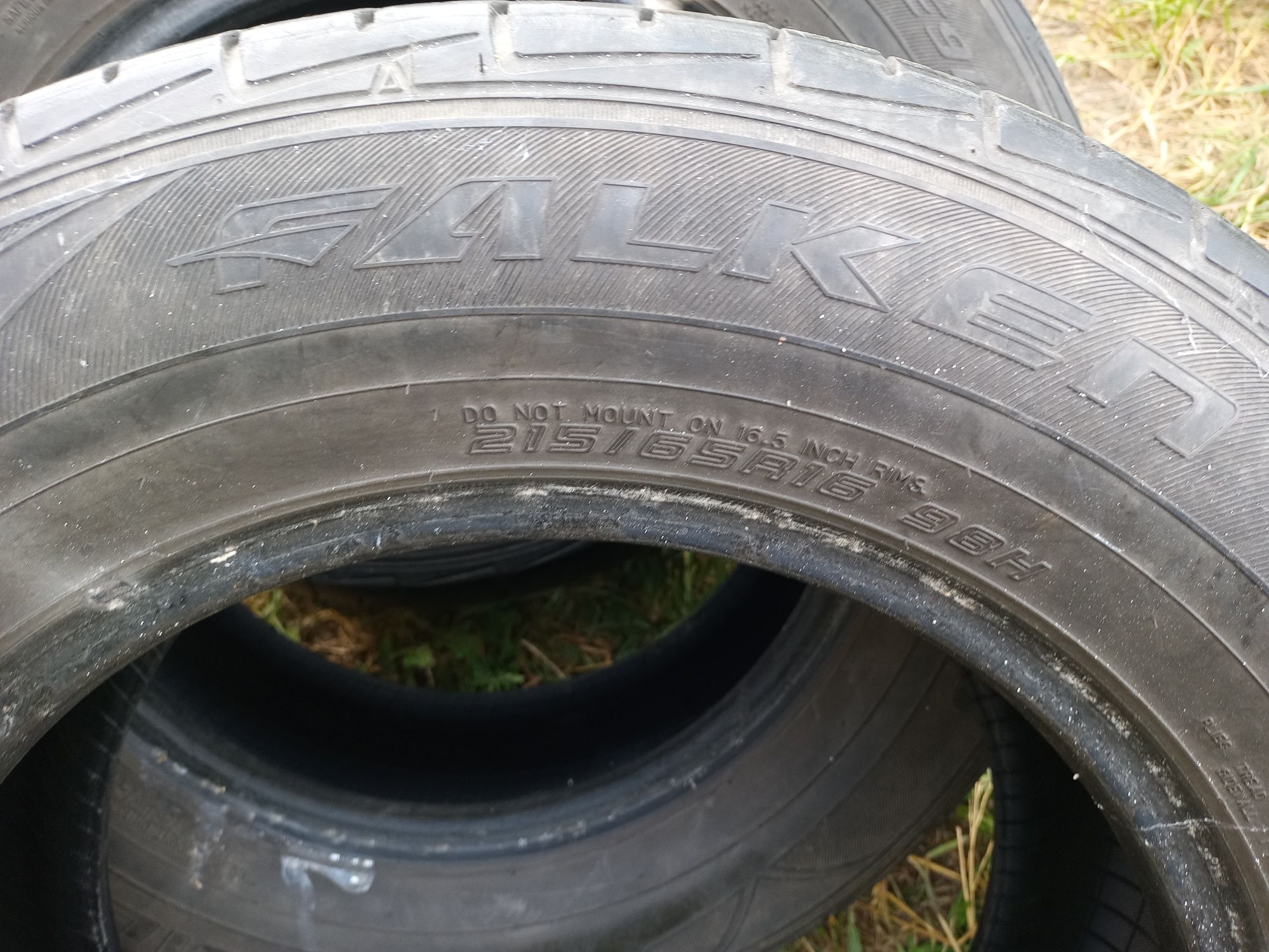 215/65 R16 falken шини резина комплект