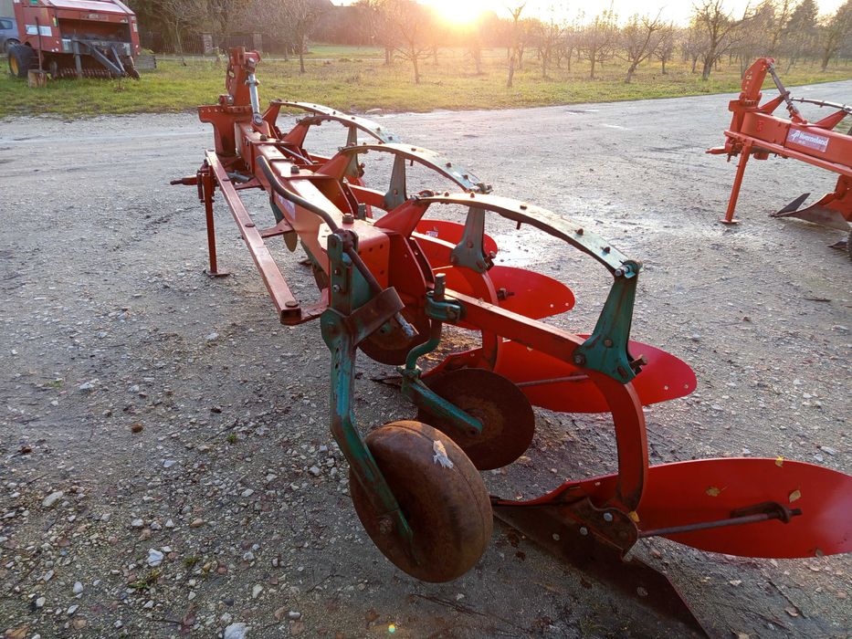 Sprzedam pług Kverneland 4 skibowy AB 85 Vario