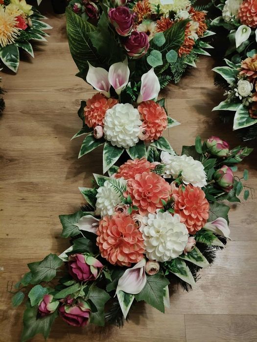 Wiązanki i komplety nagrobne