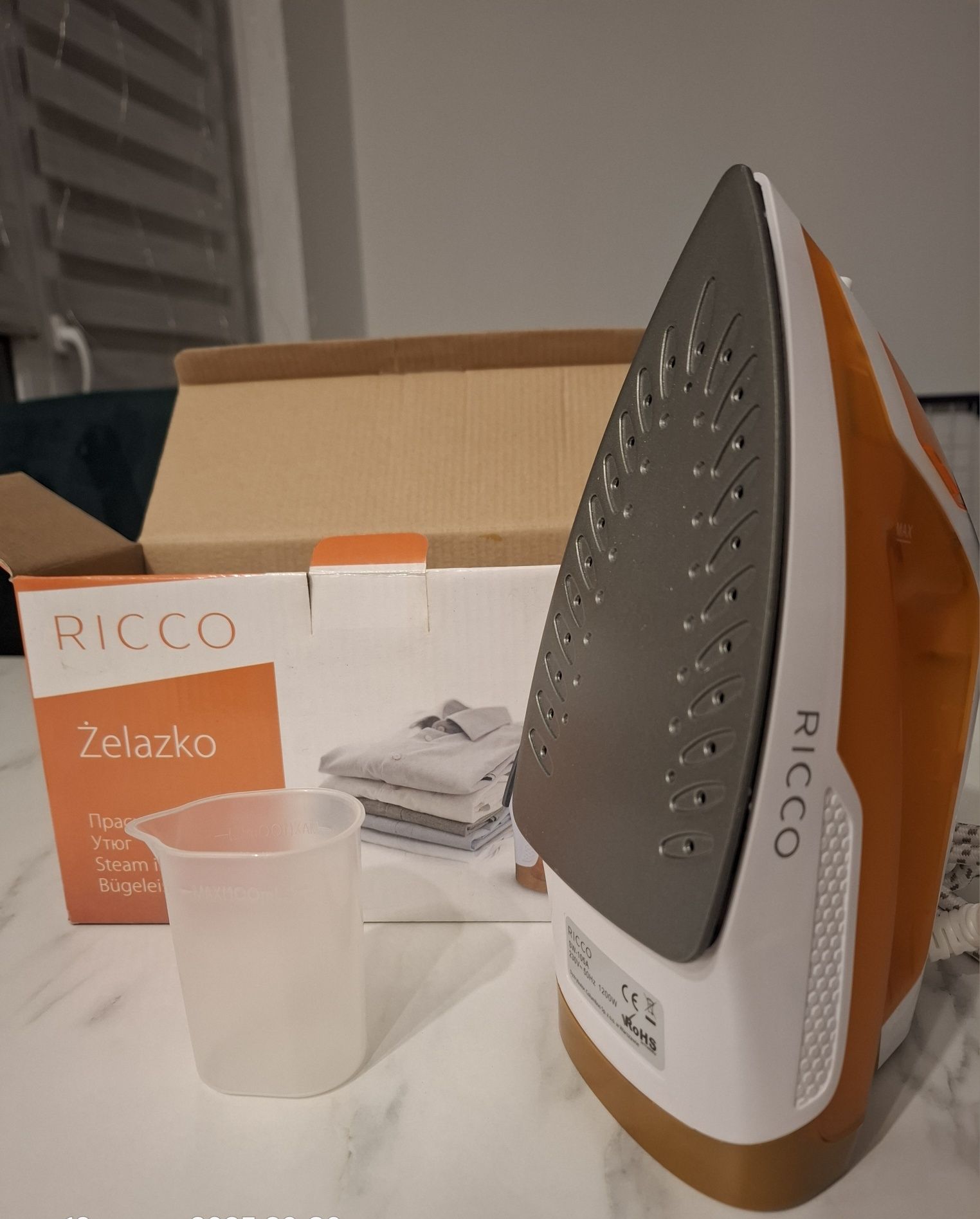 Żelazko Ricco uniwersalne