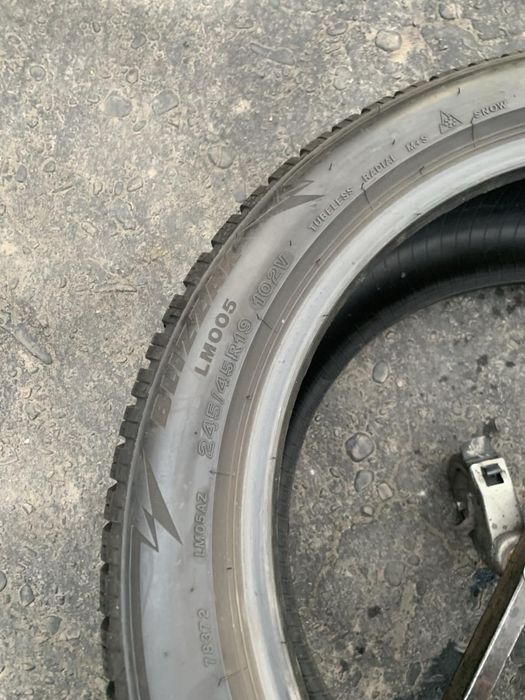 Шини 245/45 R19 Bridgestone  зима 2022 рік 6,5  мм