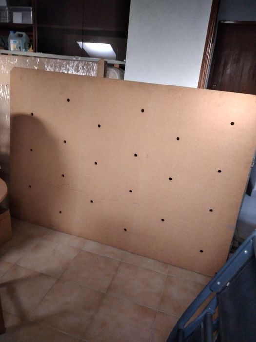 Estrado de madeira para cama de casal