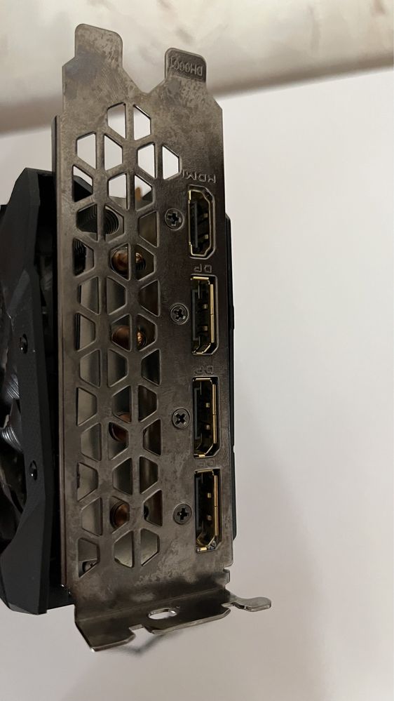 Продаю відеокарту Gigabate Rx 5700 xt