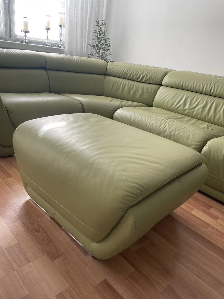 Narożnik i pufa Atalntis w kolorze pistachio
