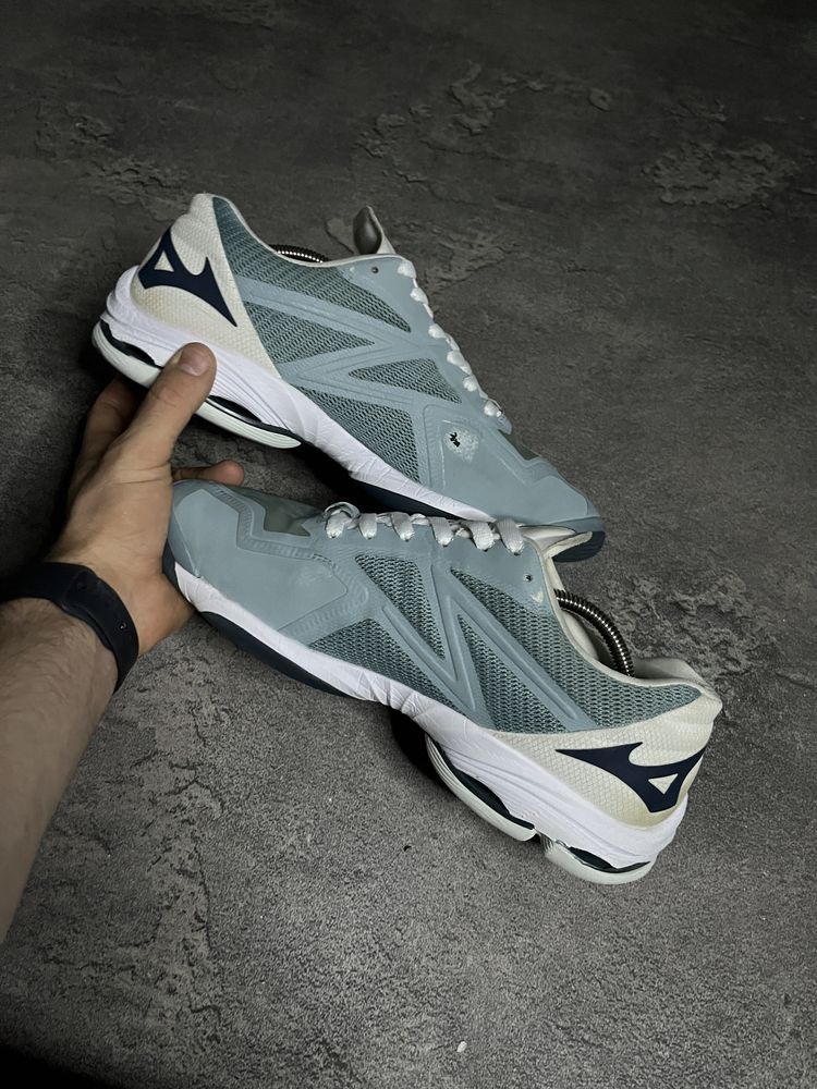 Кросівки MIZUNO WAVE LIGHTNING 27 45 29.5 кроссовки мізуно волейбол