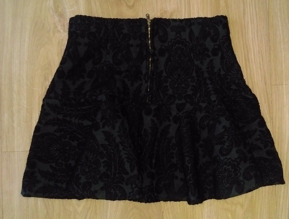 Spódnica Zara 36/S nowa, do stylizacji z zakolanówkami spacer/impreza