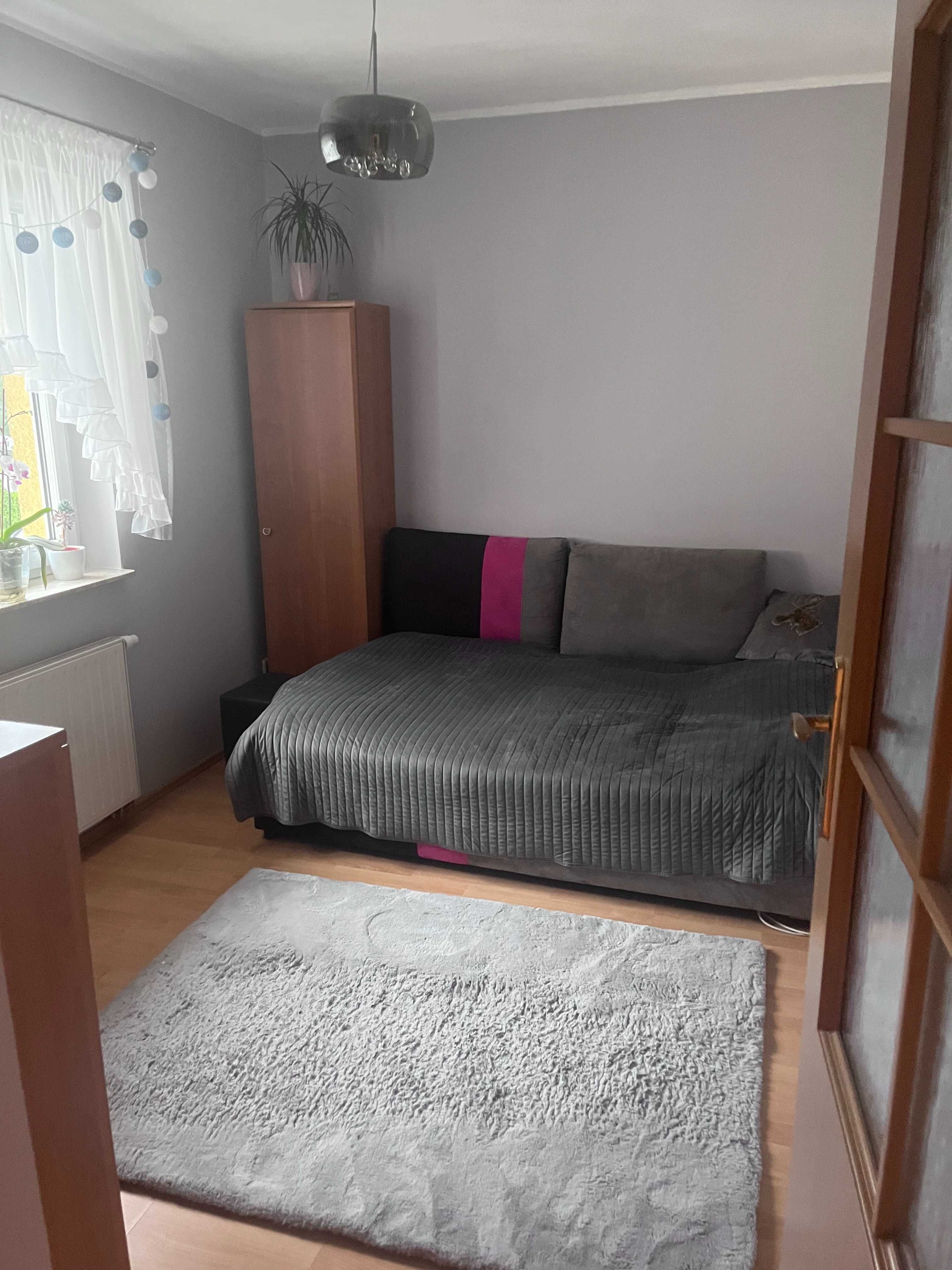 Plewiska – słoneczne 2-pokojowe mieszkanie z parkingiem, 40 m²