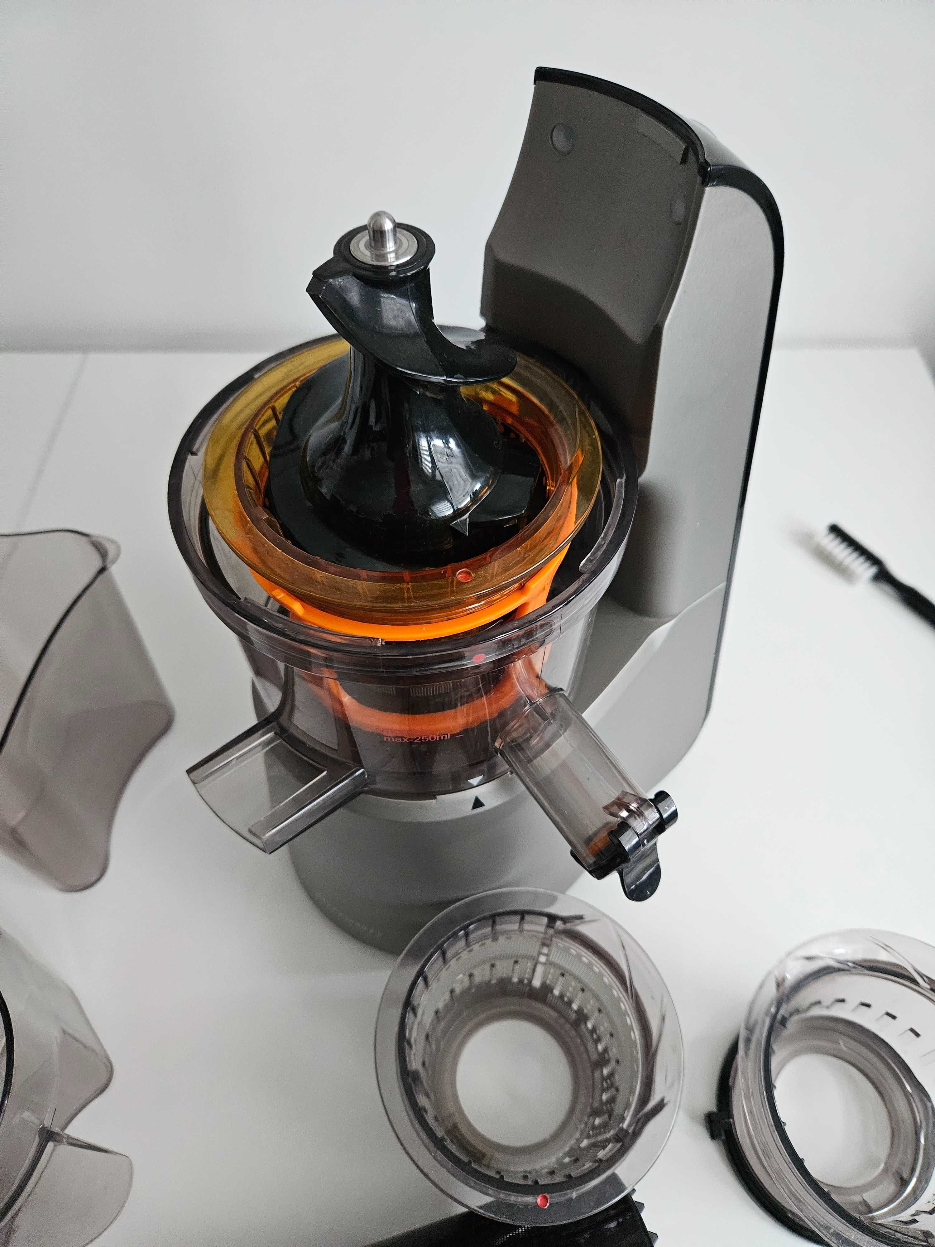 Wyciskarka wolnoobrotowa Götze&Jensen SJ901T