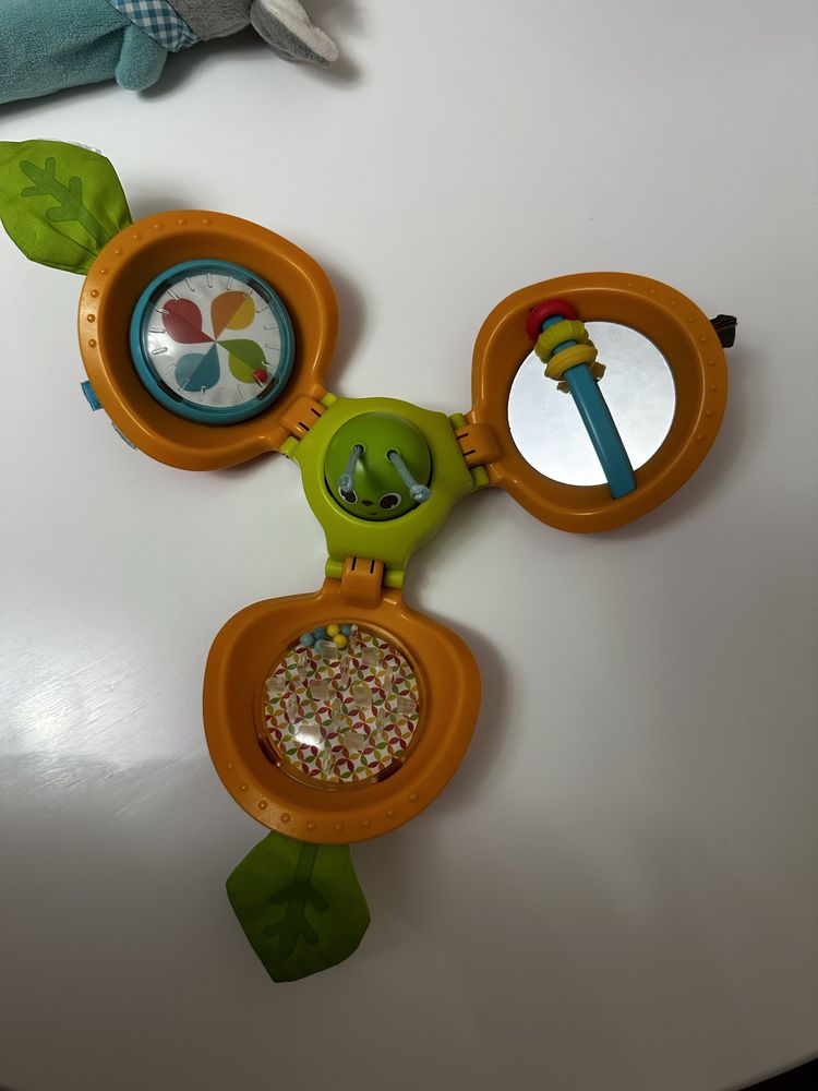 Игрушки для младенцев от о до 1 (іграшки для малюків від 0 до року )