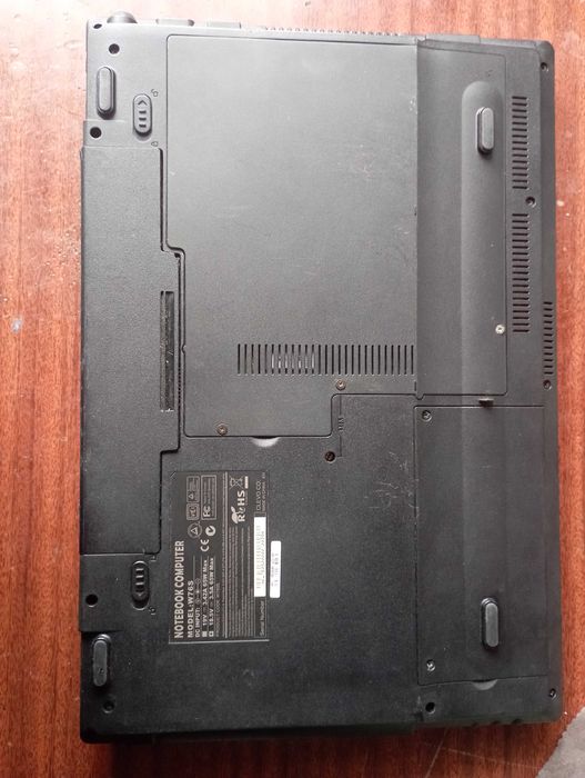 Ноутбук  CLEVO W76S