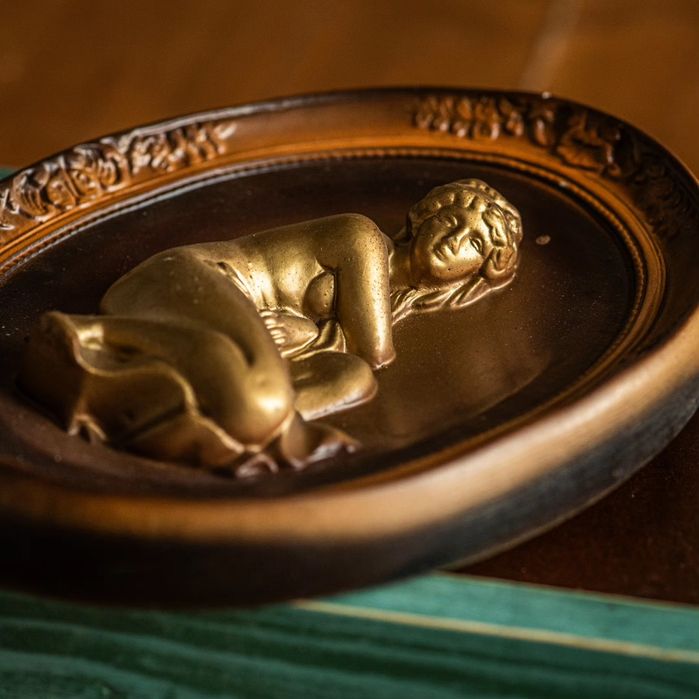 Gipsowa płaskorzeźba vintage