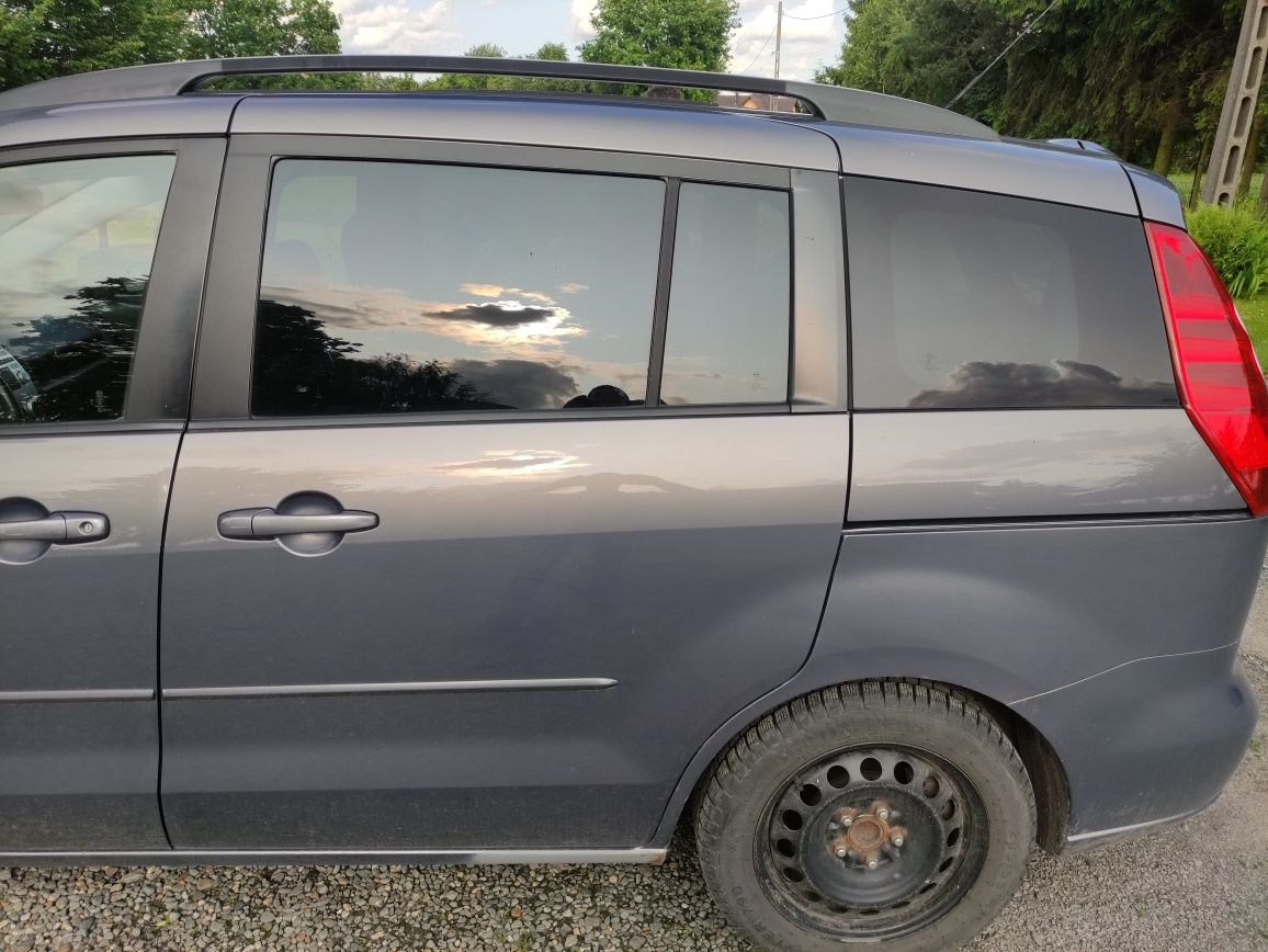 Samochód osobowy Mazda 5