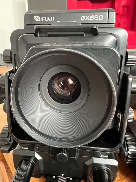 Aparat średnioformatowy Fuji GX 680, 135mm, 150mm, kaseta, walizka
