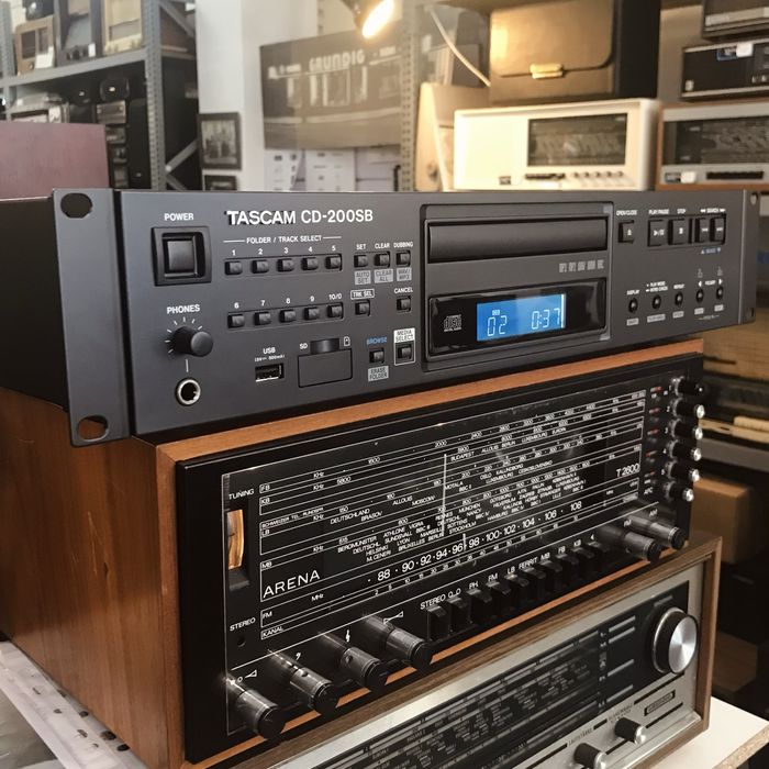 Leitor CD TASCAM CD-200 SB NOVO - Loja Grundig Clássicos