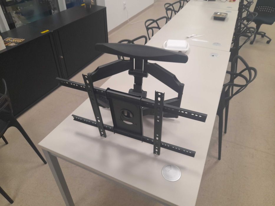 Uchwyt do telewizora firmy North Bayou