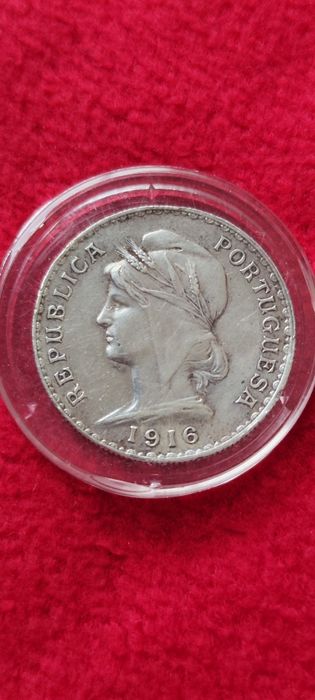 Moeda de 1 escudo de 1916,  em prata, da República Portuguesa.