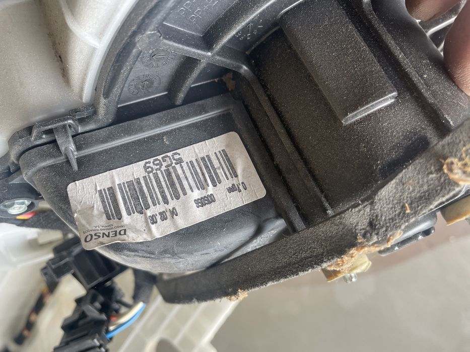 Мотор вентилятор радиатор пачки Citroen Berlingo Peugeot Parner