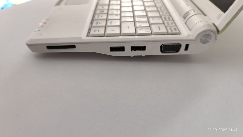 Нетбук (mini) ASUS