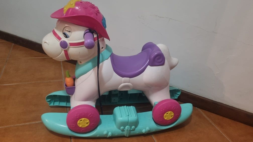 Cavalo baloiço da Chico