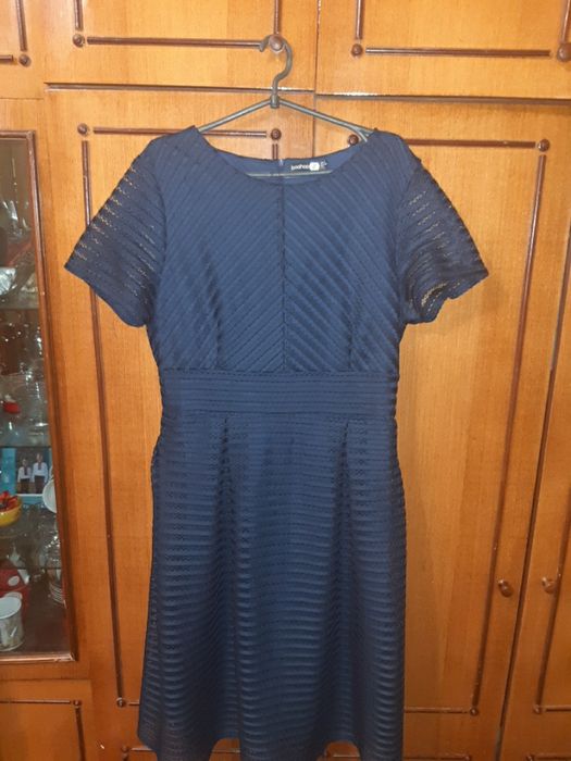 Платье boohoo бу