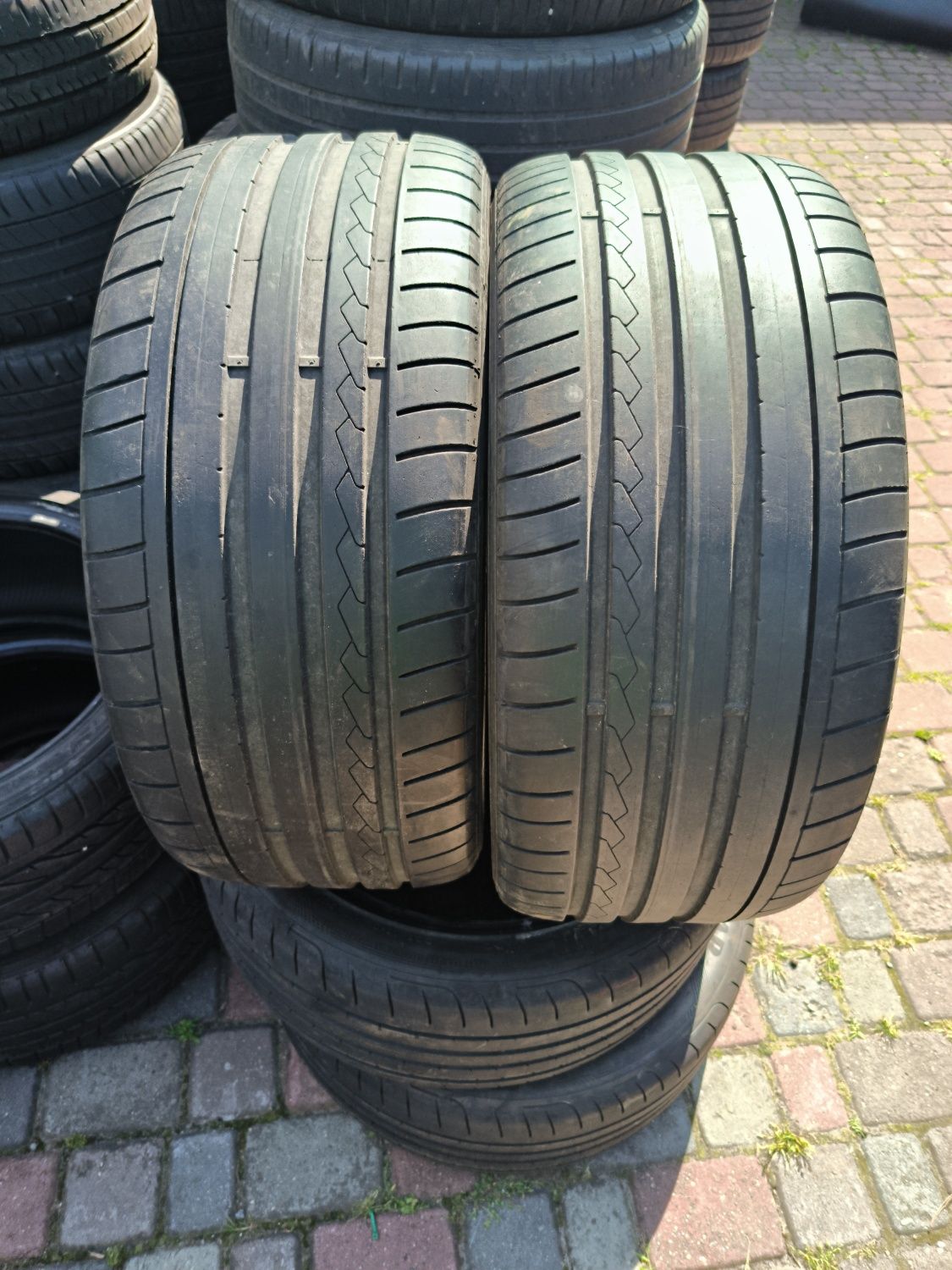 Opony letnie 18 Dunlop Sport Maxx GT - 235/40 18