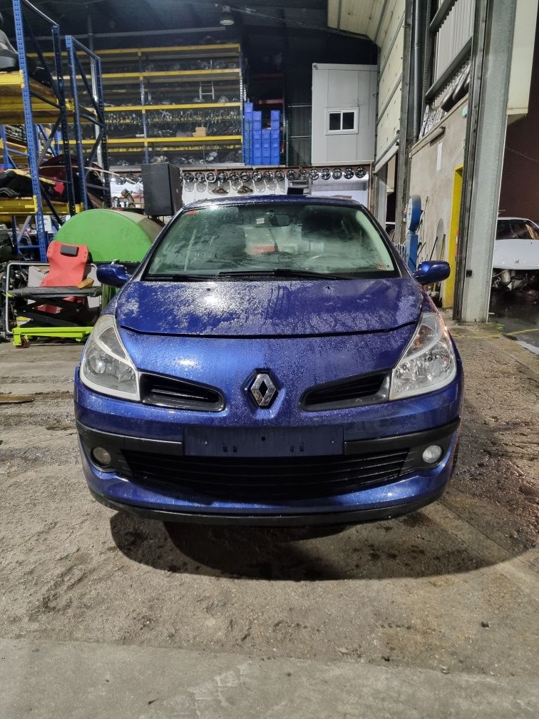 Renault Clio 3 1.4 16V de 2006 para peças