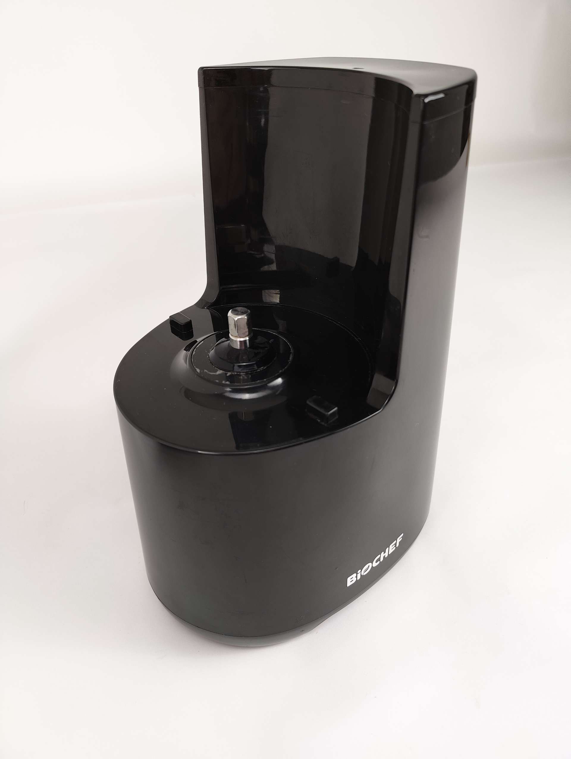 Wyciskarka wolnoobrotowa pionowa Biochef Atlas Whole Slow Juicer  250W