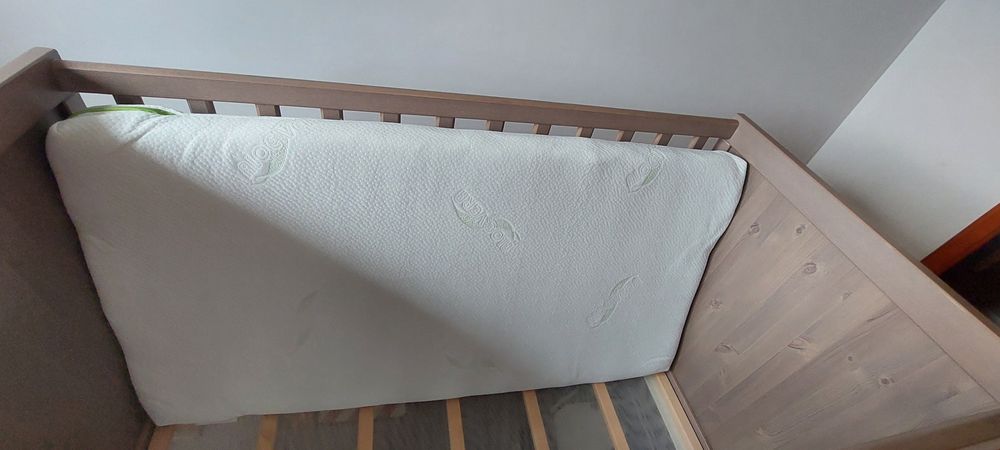 Łóżeczko Sundvik Ikea kolor szafo-brązowy