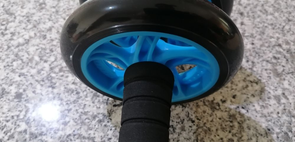 Rolo de abdominais novo a estrear