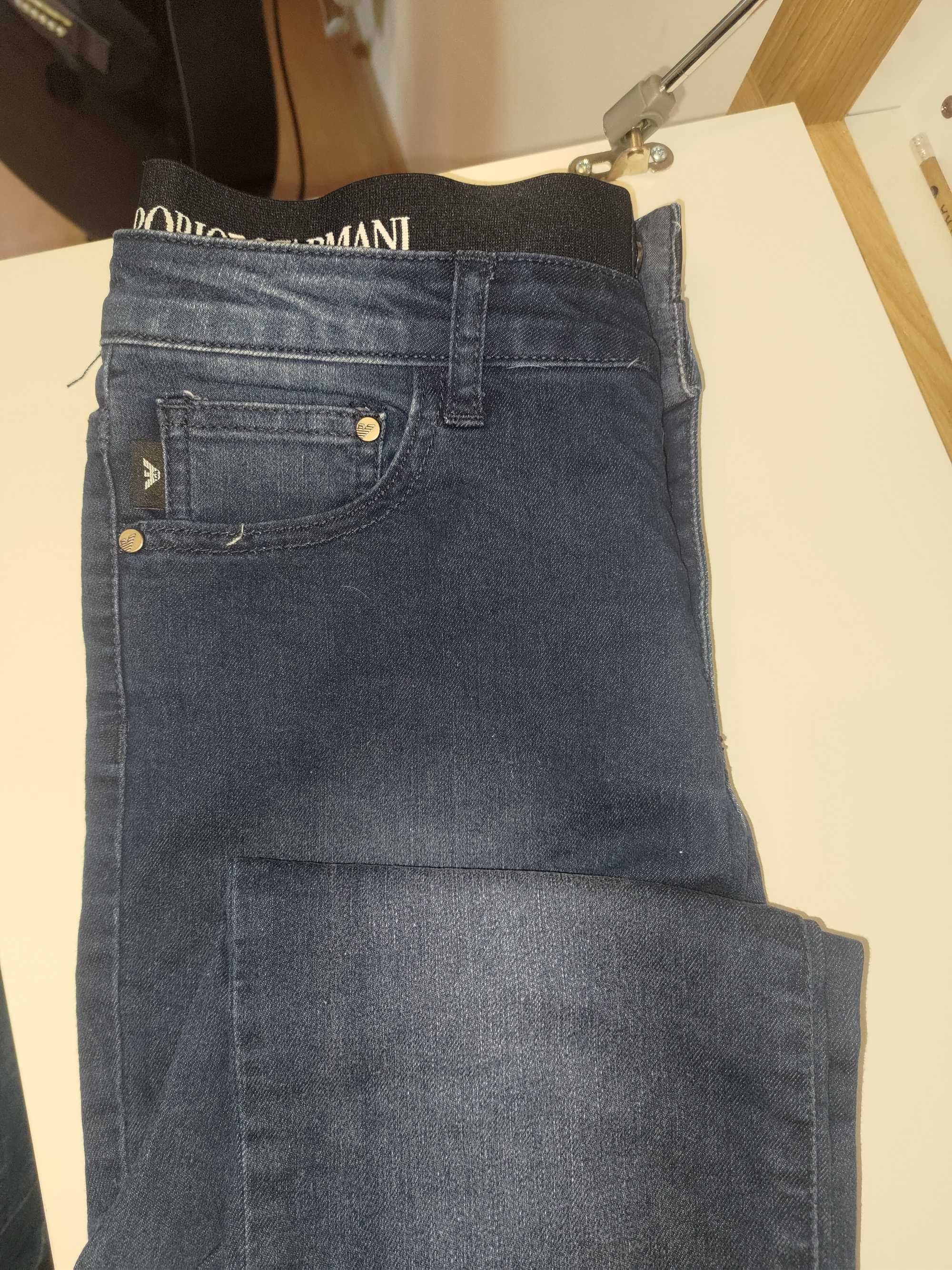 spodnie jeansy Emporio Armani chłopięce rozm. 152 (12)